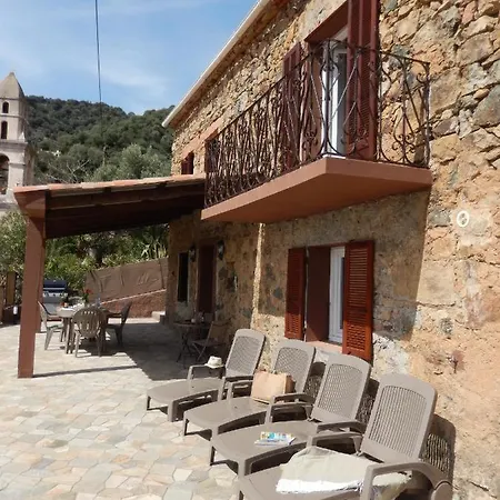 Maison De Village Située Dans Le Magnifique Golfe De Porto Сasa de vacaciones Osani
